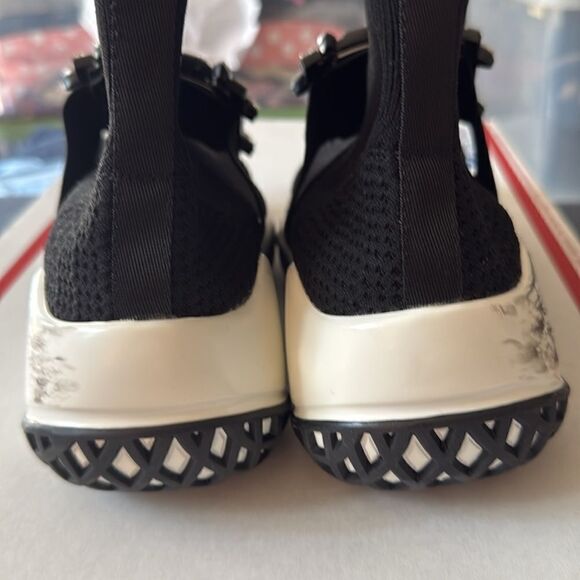 Fashionable Mesh & Neoprene Black Sneaker with Crystal Embellished Buckle. - Picture 7 of 9